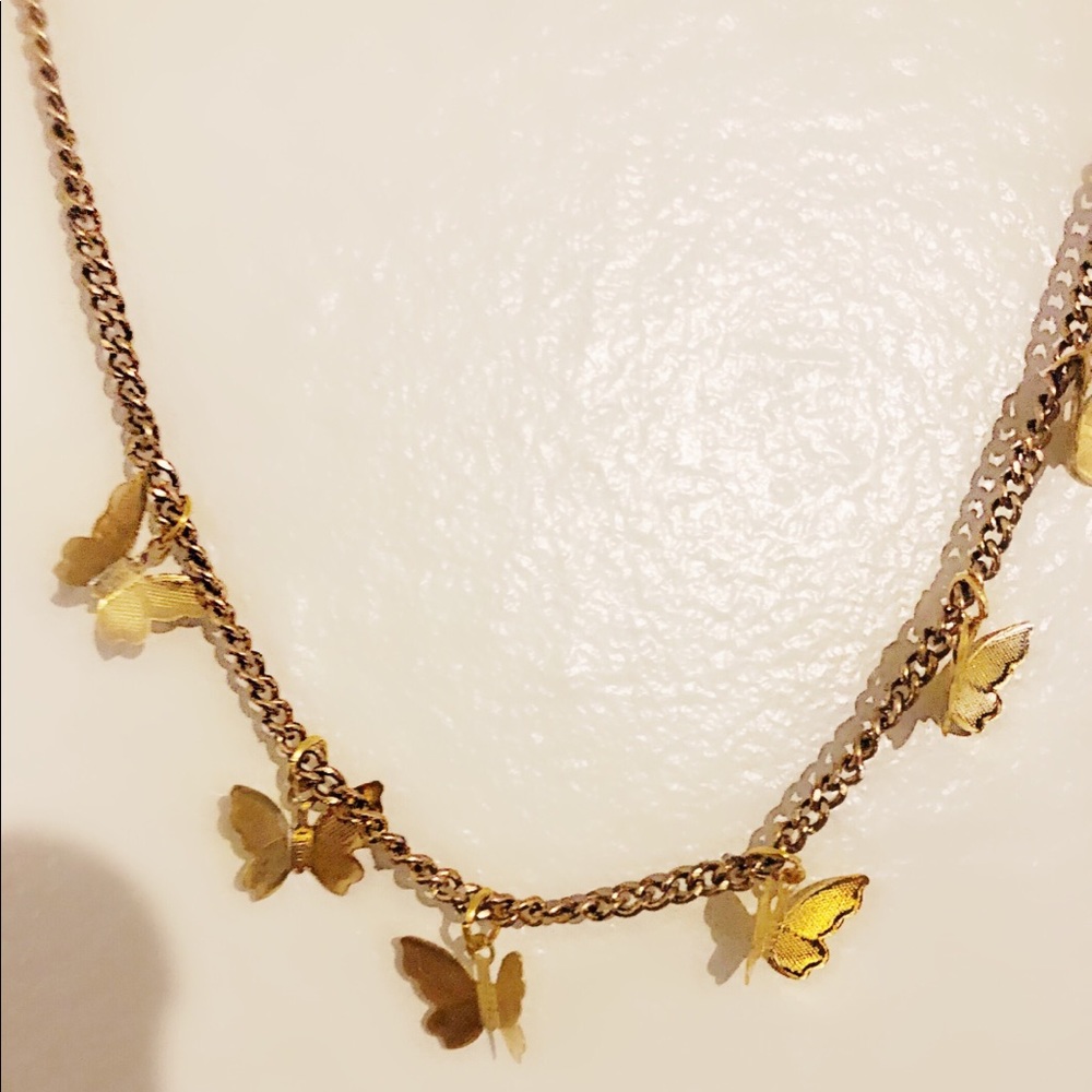 Butterfly choker